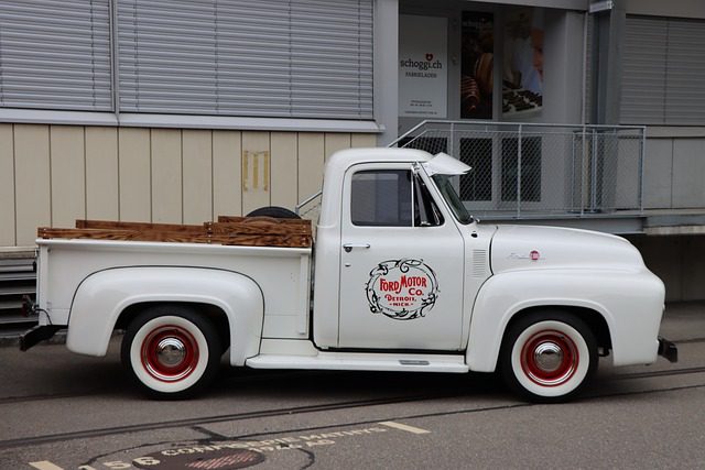 photo of an old model Ford pickup for non-running car