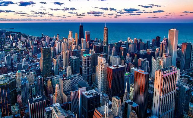 photo of Chicago skyline on Lake Michigan and Car Shipping Services and quotes